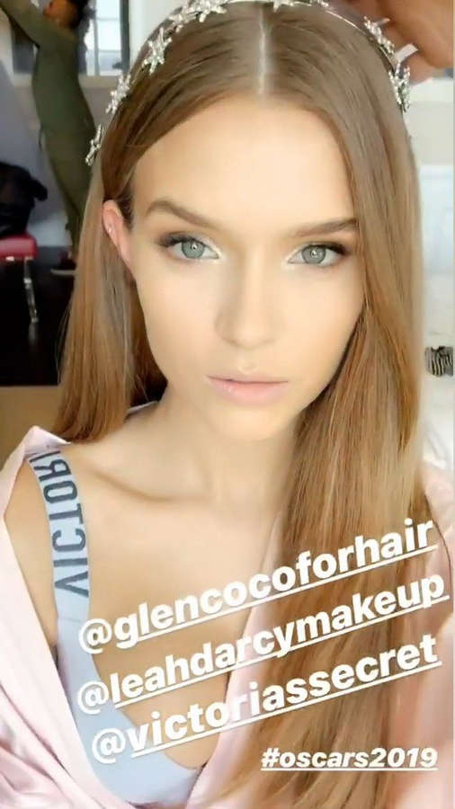 Josephine Skriver NSFW