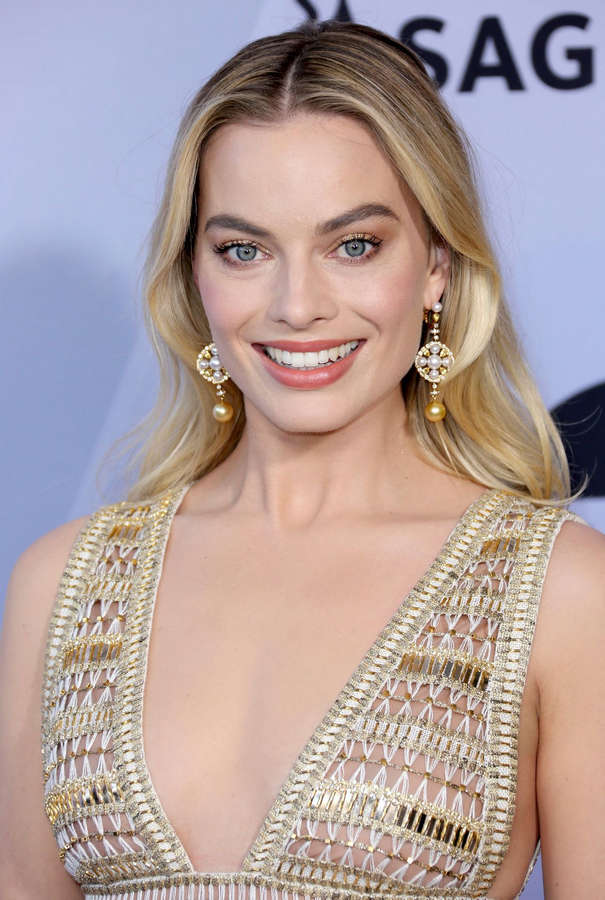 Margot Robbie NSFW