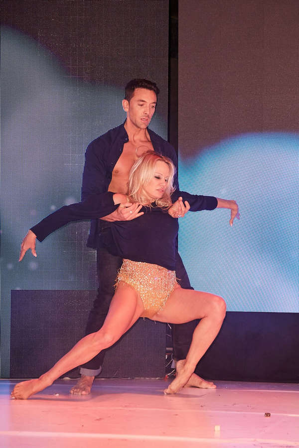 Pamela Anderson Dancing NSFW
