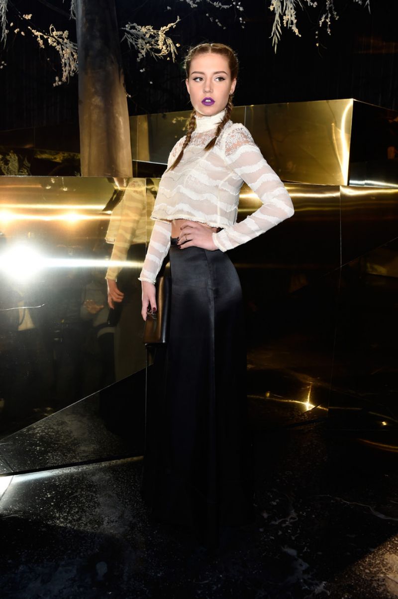 Adele Exarchopoulos H M Fashion Show Paris Fashion Week