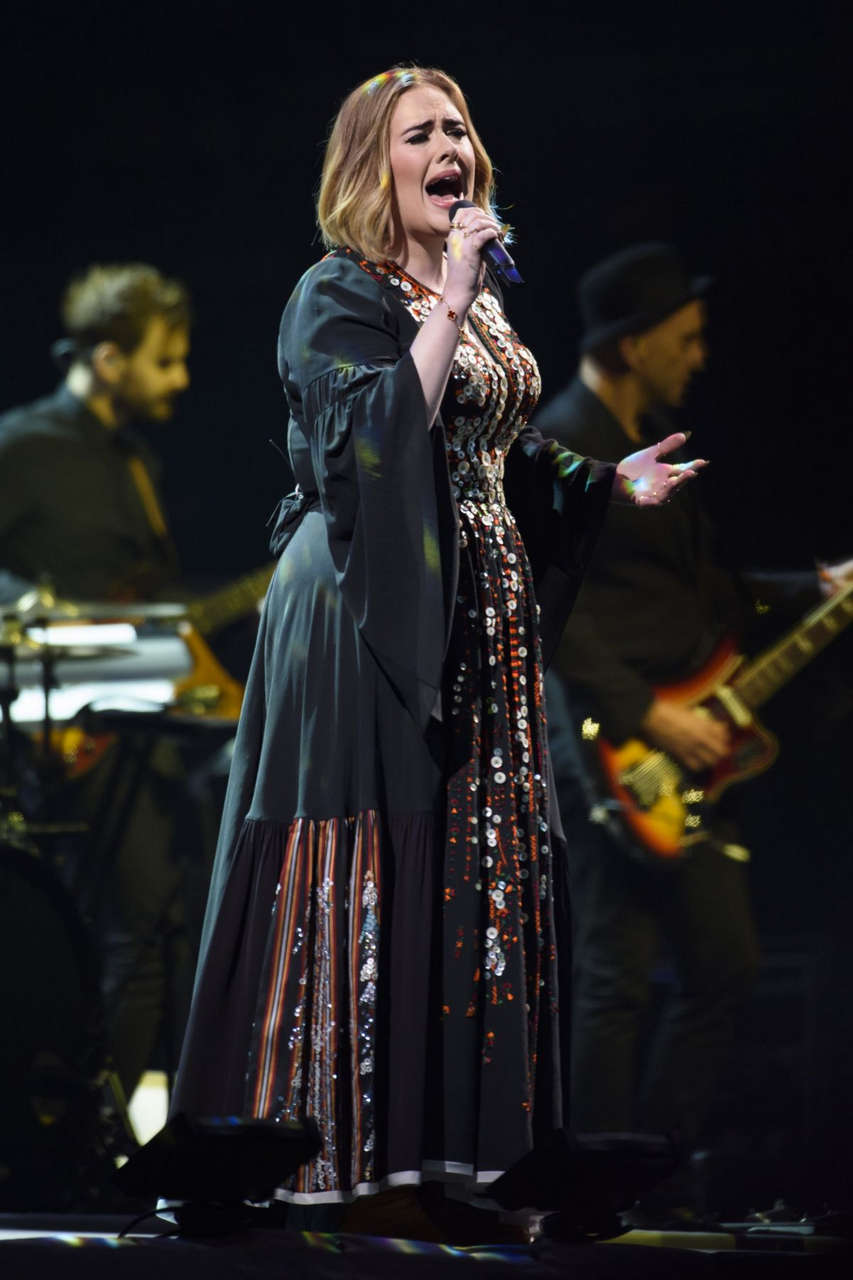 Adele Performs Glastonbury Festival Worthy Farm Glastonbury