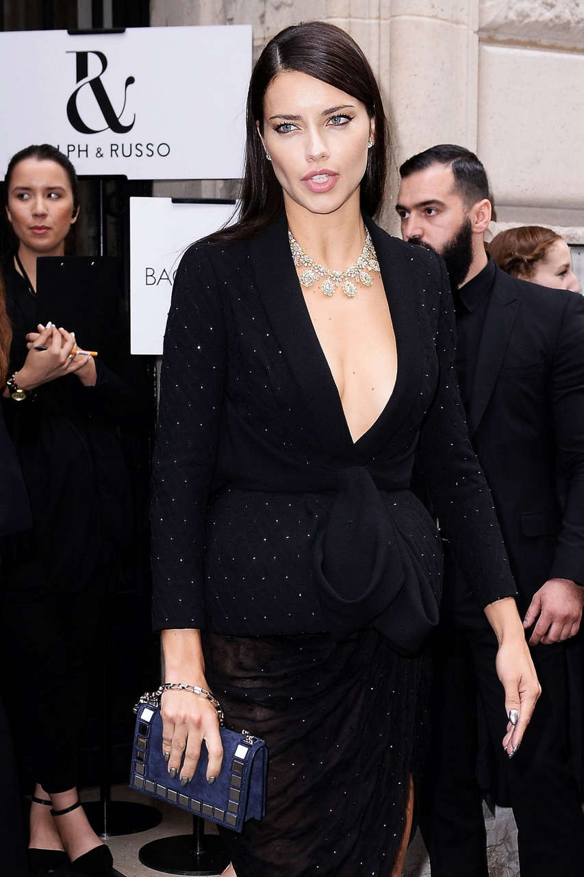 Adriana Lima Arrives Ralph Russo Fashion Show Paris