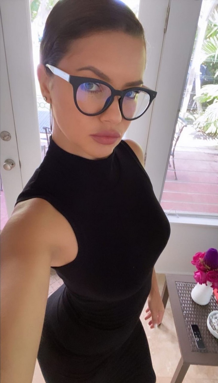 Adriana Lima Hot