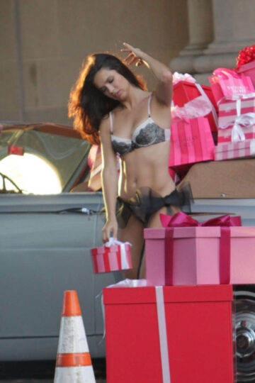 Adriana Lima Set Victorias Secret Commercial Los Angeles