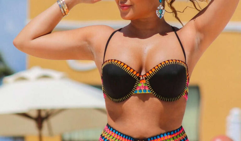 Adrienne Bailon Bikini Vacation Mexico (8 photos)