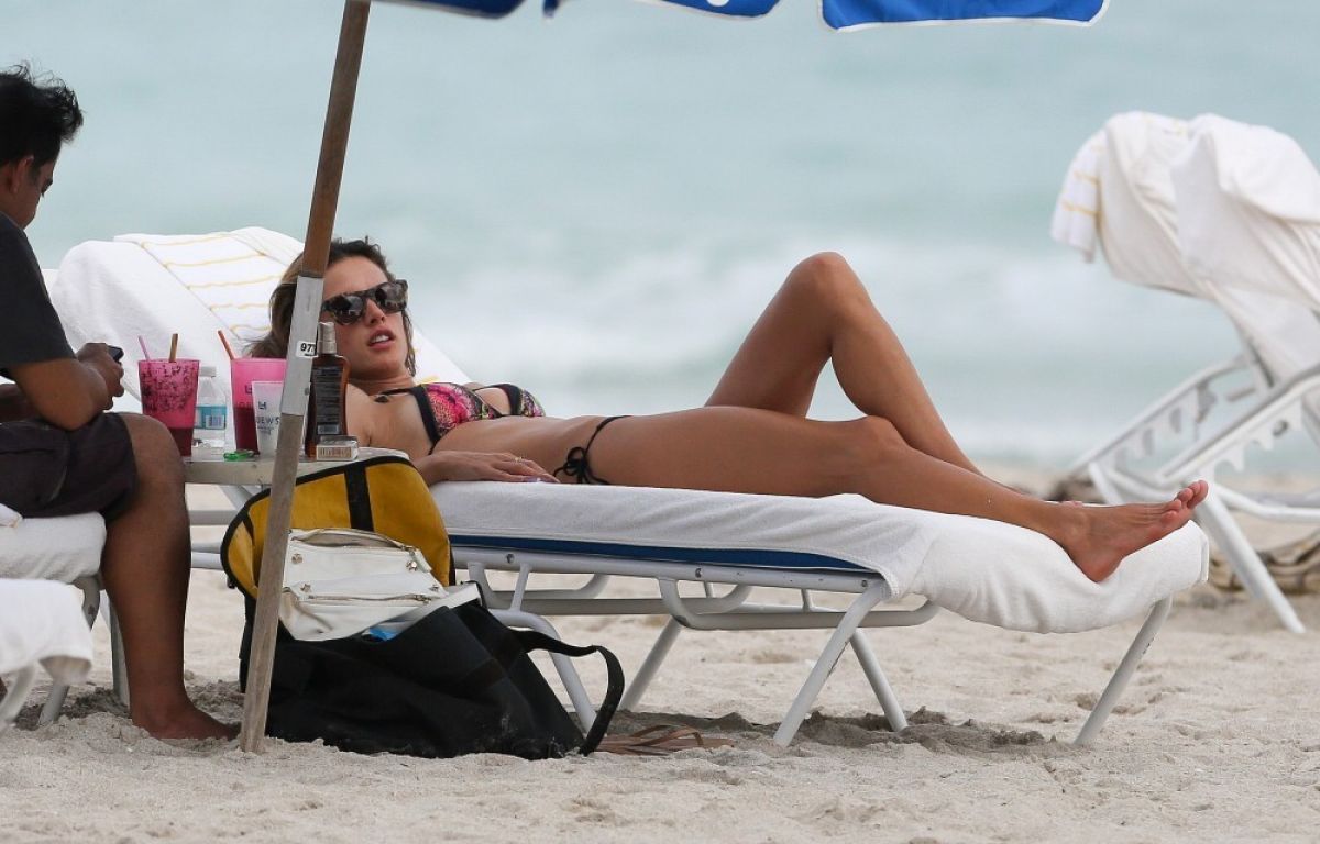 Alessandra Ambrosio Bikini Beach Miami