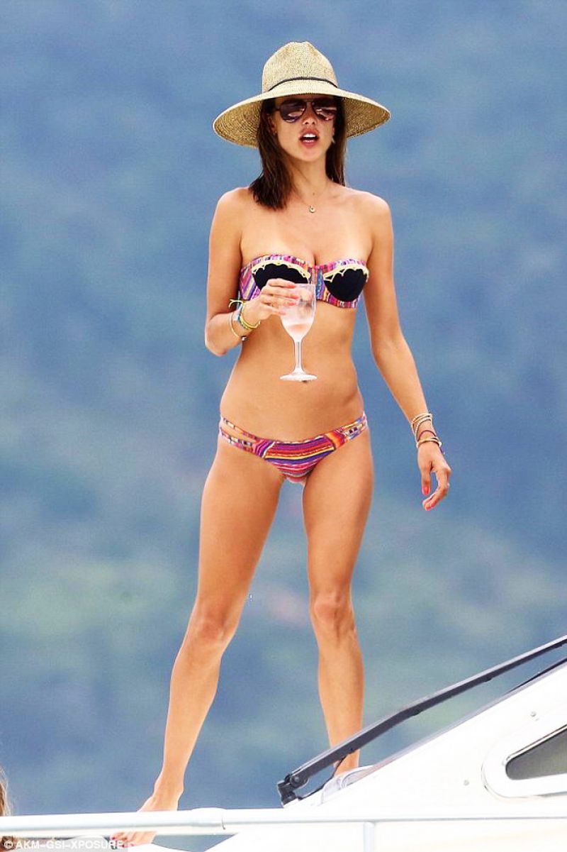 Alessandra Ambrosio Bikini Yacht Resort Of Florianopolis