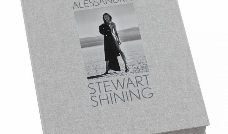 Alessandra Ambrosio For Stewart Shining Alessandra Book December (2 photos)