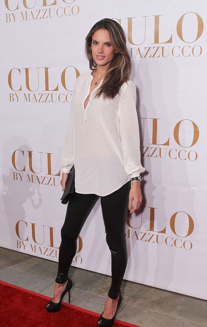 Alessandra Ambrosio Launch Culo By Mazzucco Los Angeles