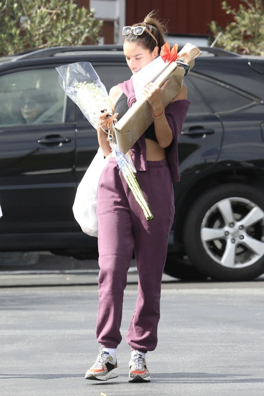 Alessandra Ambrosio Out For Flowers Brentwood