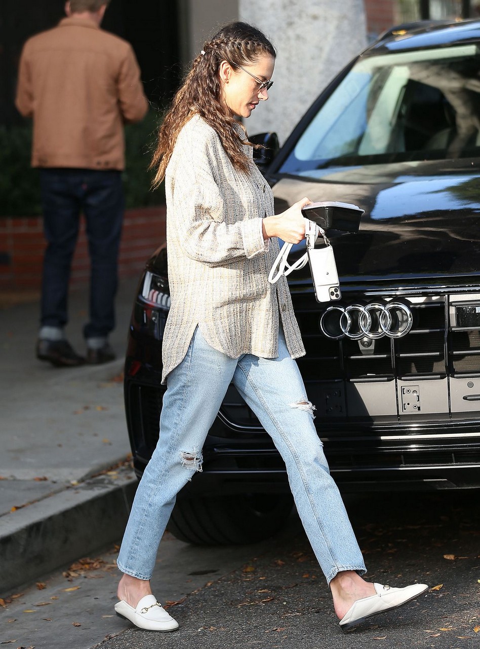 Alessandra Ambrosio Out For Late Lunch Brentwood