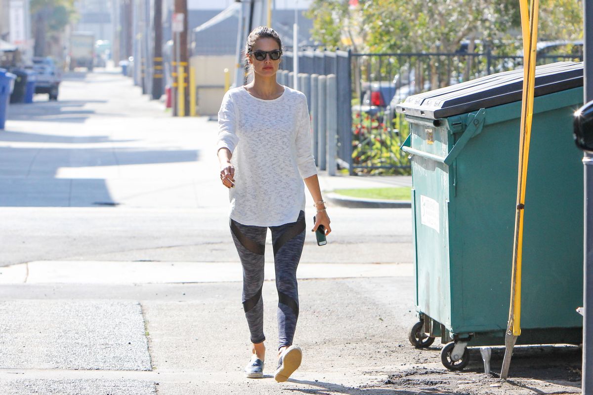 Alessandra Ambrosio Out Los Angeles