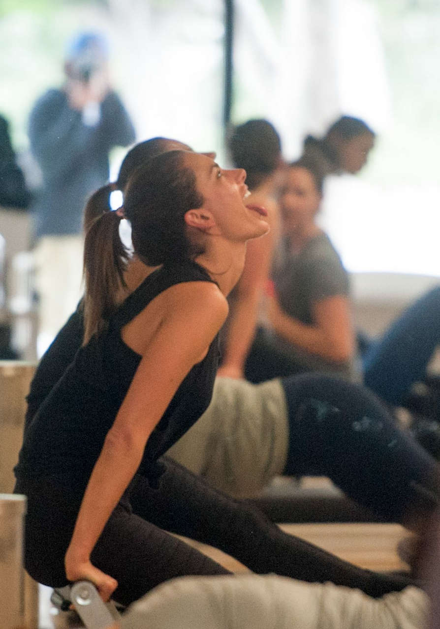 Alessandra Ambrosio Yoga Class Los Angeles