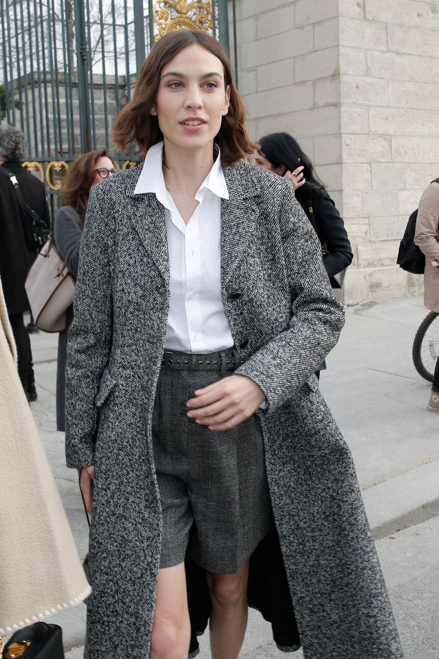 Alexa Chung Leaves Dior Fashion Show Pfw Paris