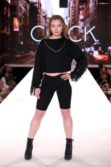 Alexandra Lenarchyk Runway 7 Debuts Fall 2022 Collections New York Fashion Week