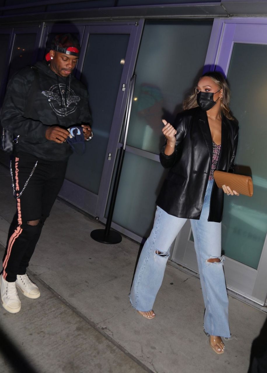 Alexis Gale Arrives Lakers Game Crypto Com Arena Los Angeles