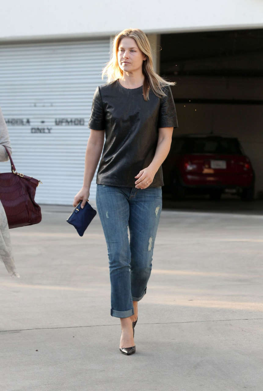 Ali Larter Out About Los Angeles