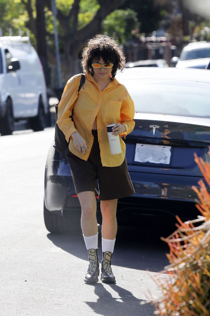 Alia Shawkat Heading To Her Office Los Angeles