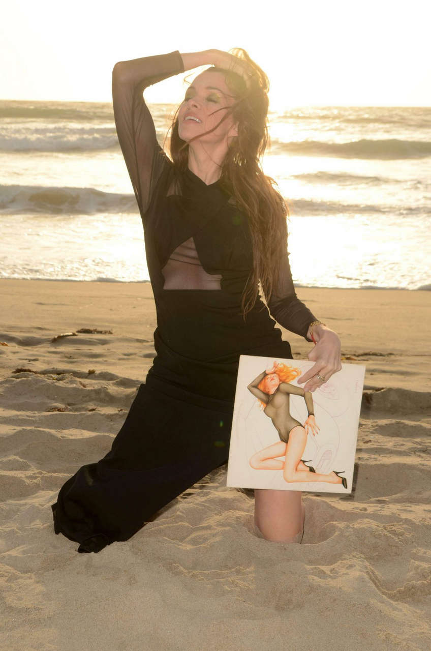 Alicia Arden Set Of Photoshoot For Vinylife Malibu