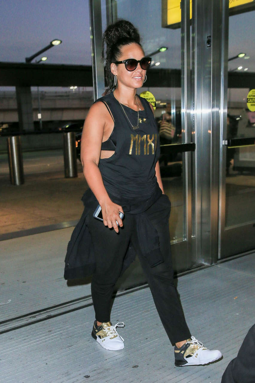 Alicia Keys Jfk Airport New York
