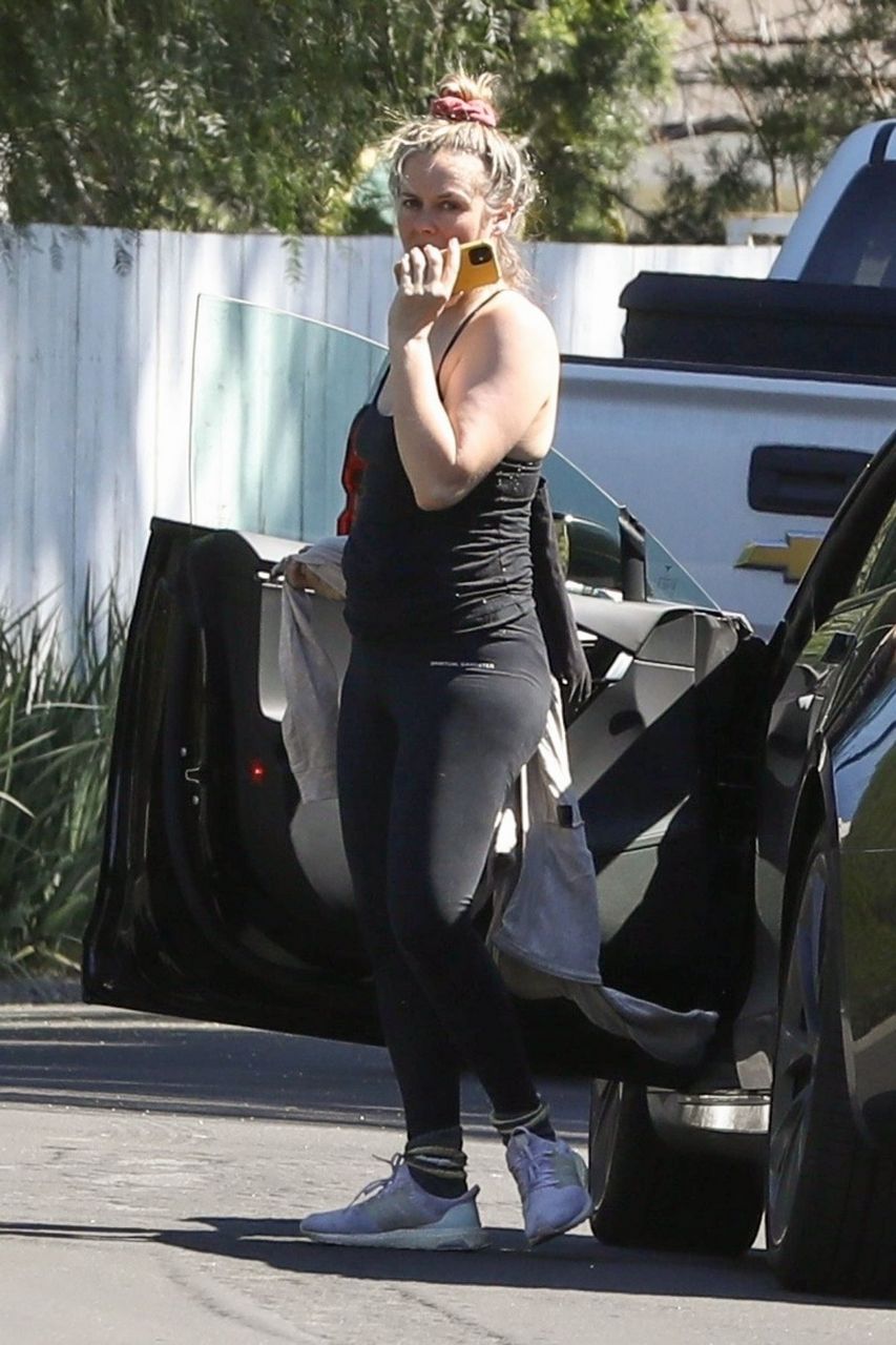 Alicia Silverston Heading To Gym Session Los Angeles