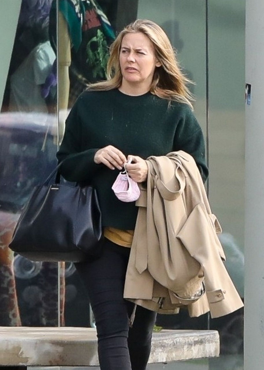 Alicia Silverstone Leaves Hair Salon West Hollywood