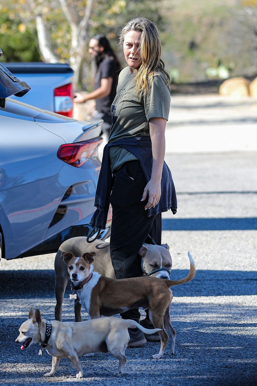 Alicia Silverstone Out Hikinig With Her Dogs Malibu