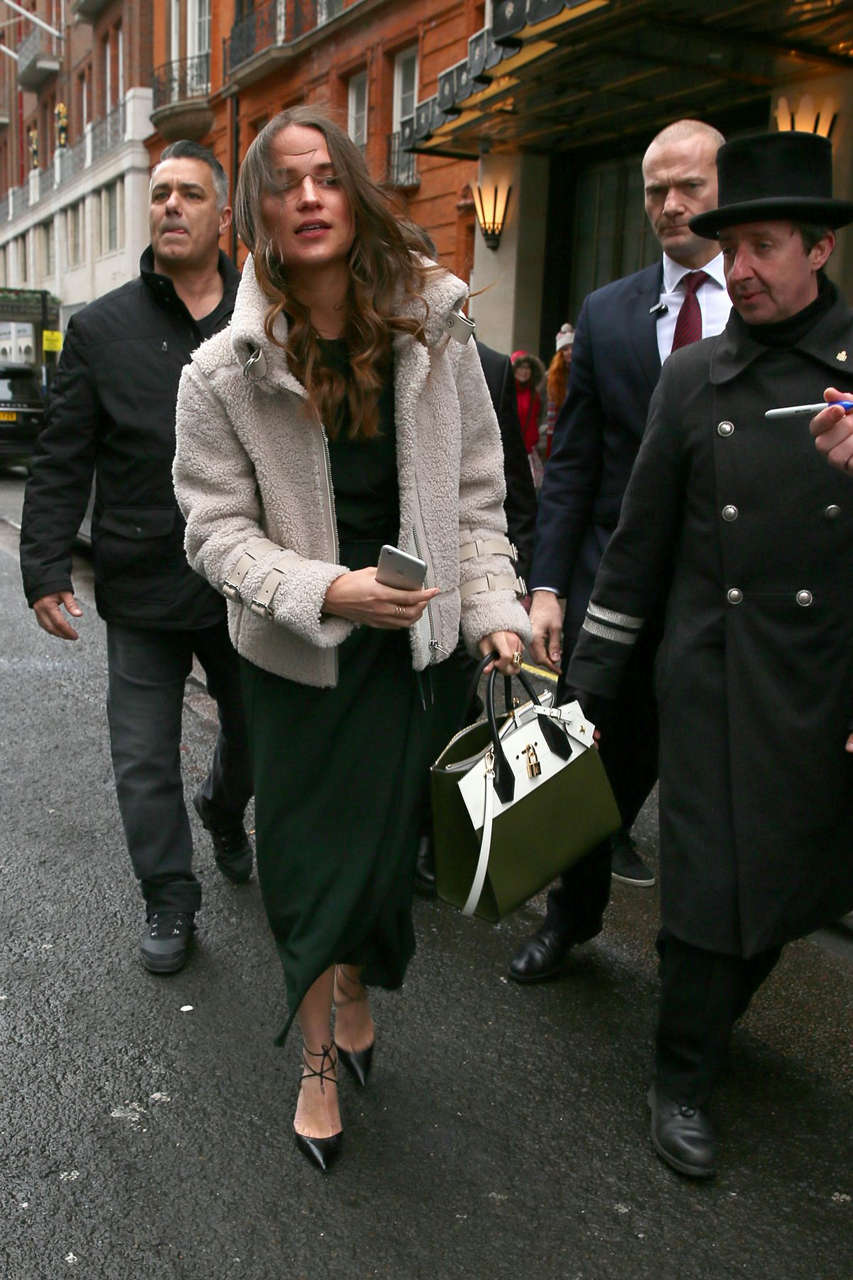 Alicia Vikander Leaves Her Hotel London