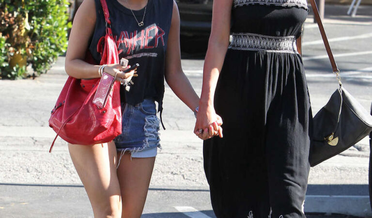Aly Michalka Brenda Song Out About Los Angeles (14 photos)