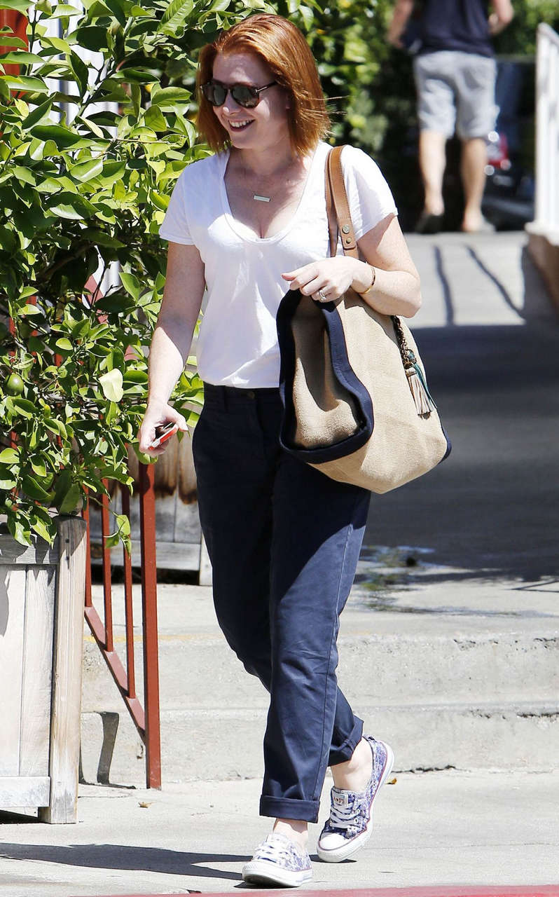 Alyson Hannigan Out About Brentwood