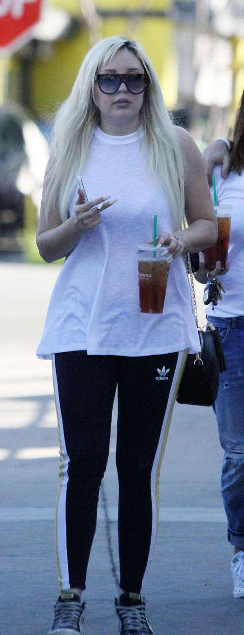 Amanda Bynes Starbucks Los Angeles