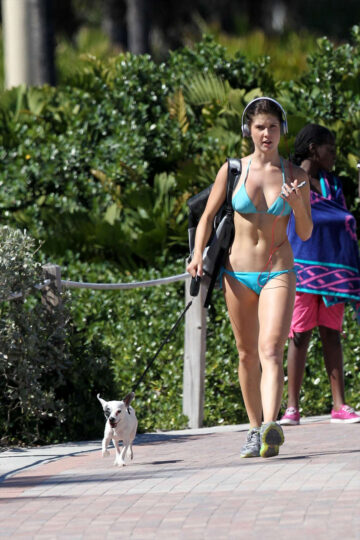 Amanda Cerny Bikini Walking Miami