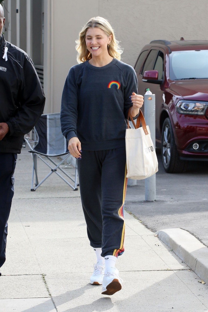 Amanda Kloots Arrives Dance Practice Los Angeles