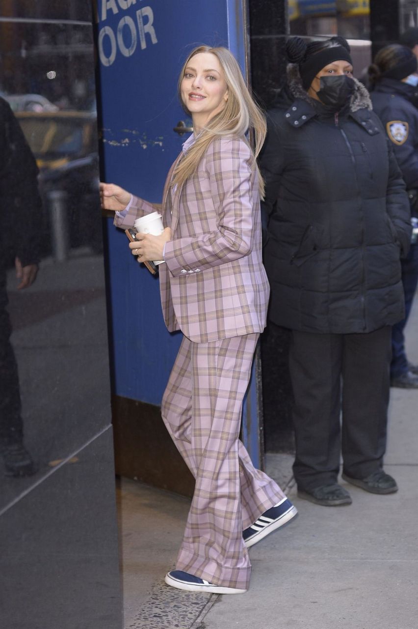 Amanda Seyfried Arrives Good Morning America New York