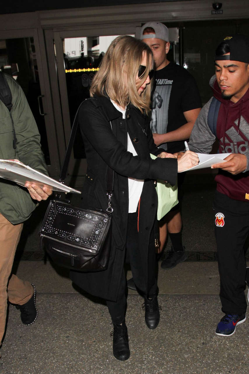 Amanda Seyfried Arrives Los Angeles International Airport