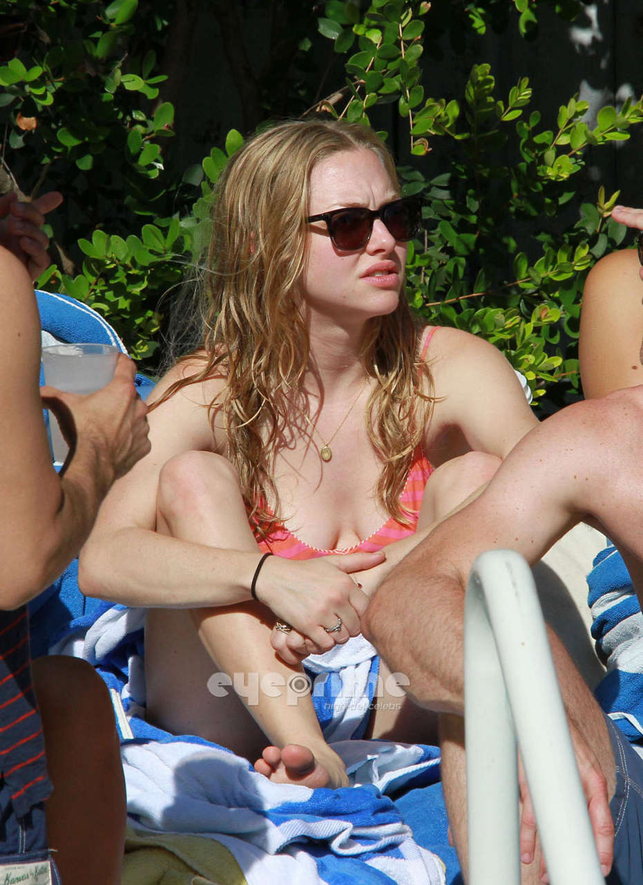 Amanda Seyfried Bikini Top Pool Miami