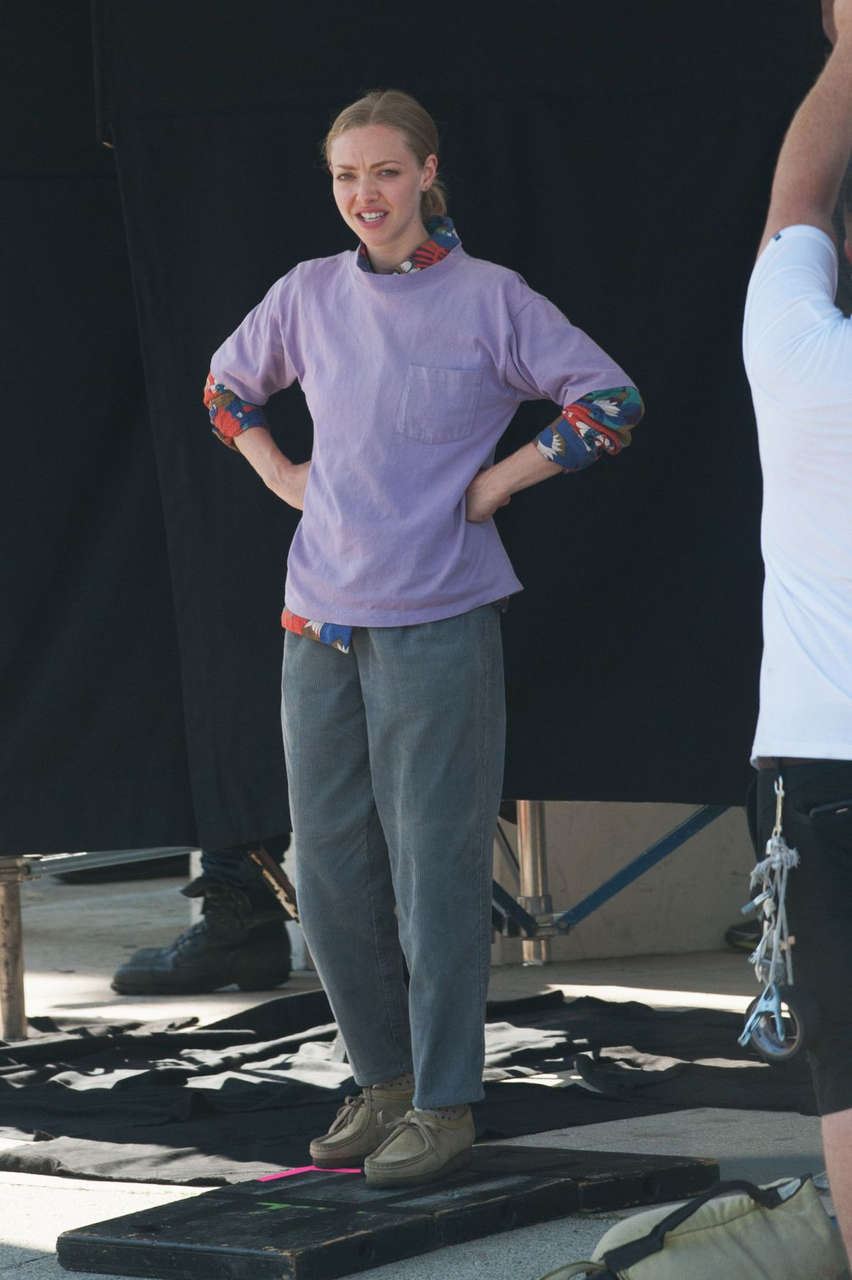 Amanda Seyfried Set Of Clappers Los Angeles 1