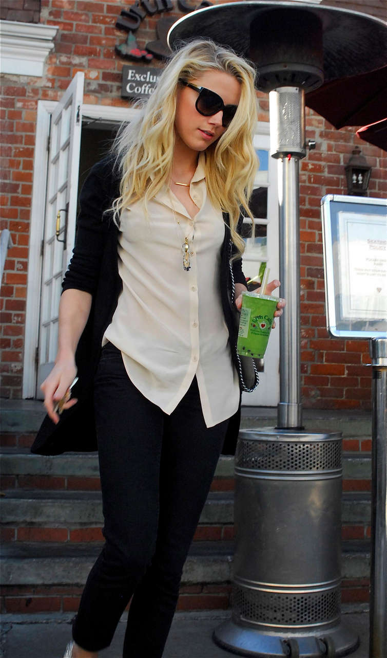 Amber Heard Leaving Urth Cafe Beverly Hills