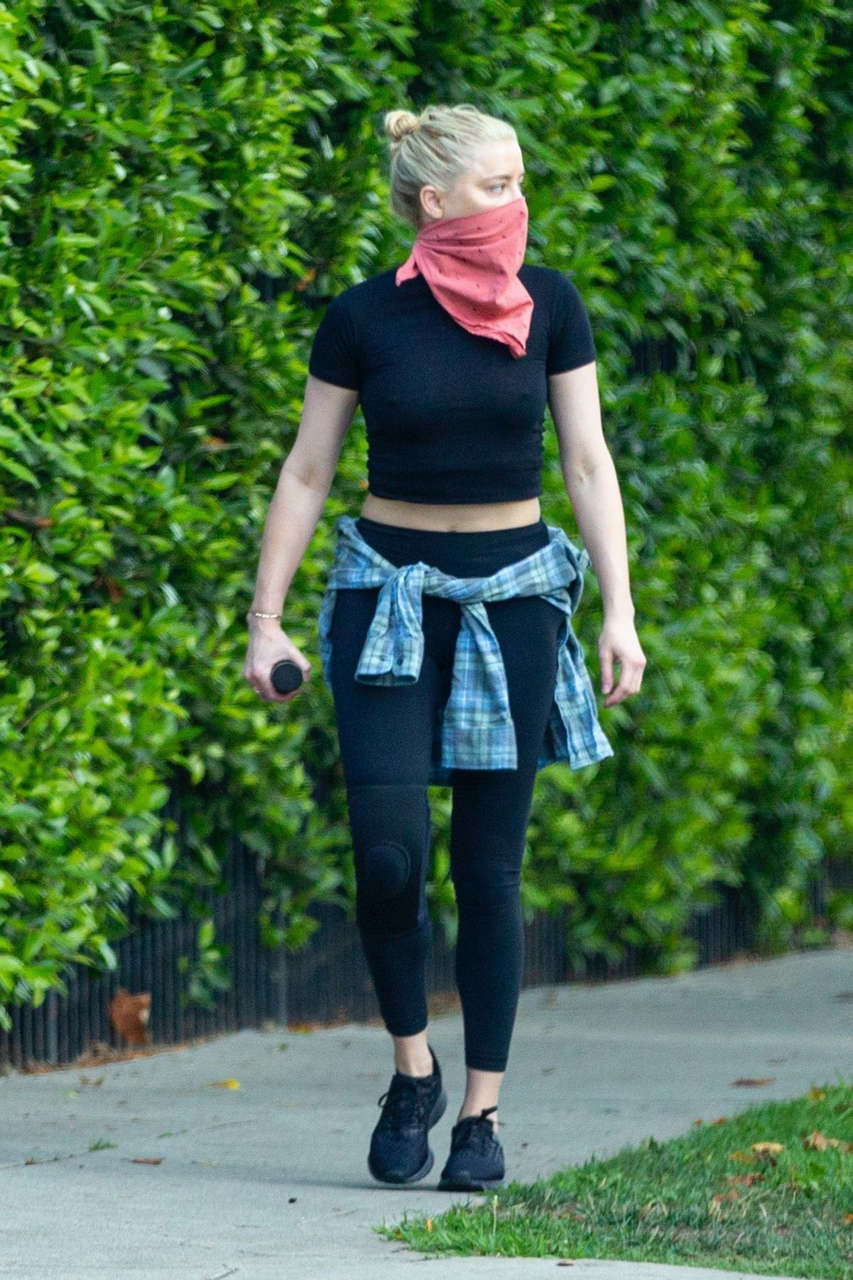 Amber Heard Out Hiking With Friend Griffith Park Los Angeles