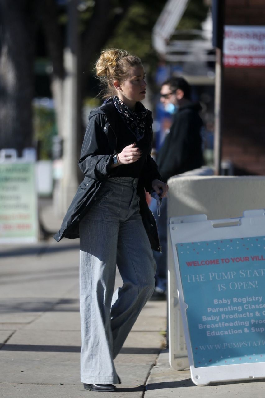 Amber Heard Shopping Nosefrida Santa Monica