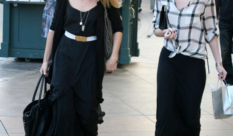 Amber Heard Withr Sister Shopping Grove West Hollywood (7 photos)