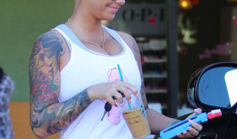 Amber Rose Getting Pedicure Heading To La Fitness Center Studio City (10 photos)