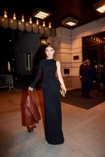 Amelie Zilber Leaves Her Hotel New York