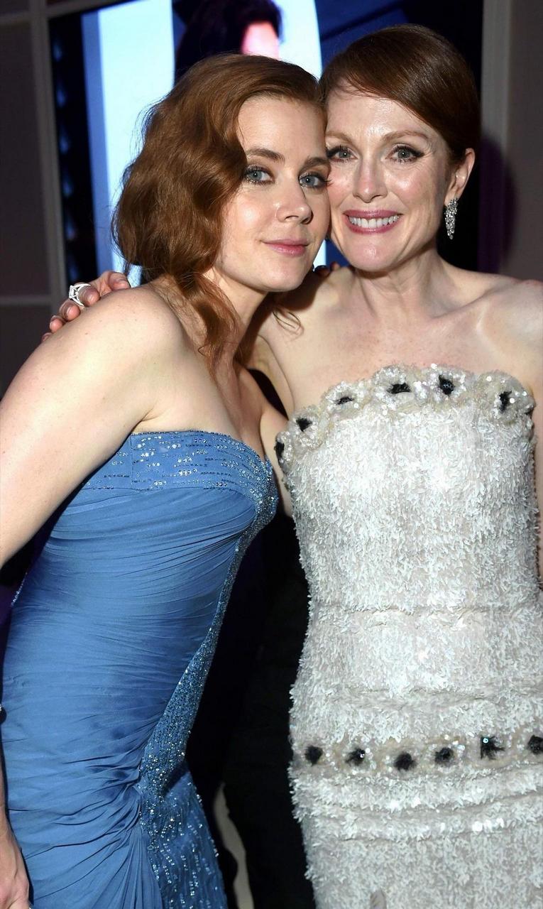 Amy Adams And Julianne Moore Hot