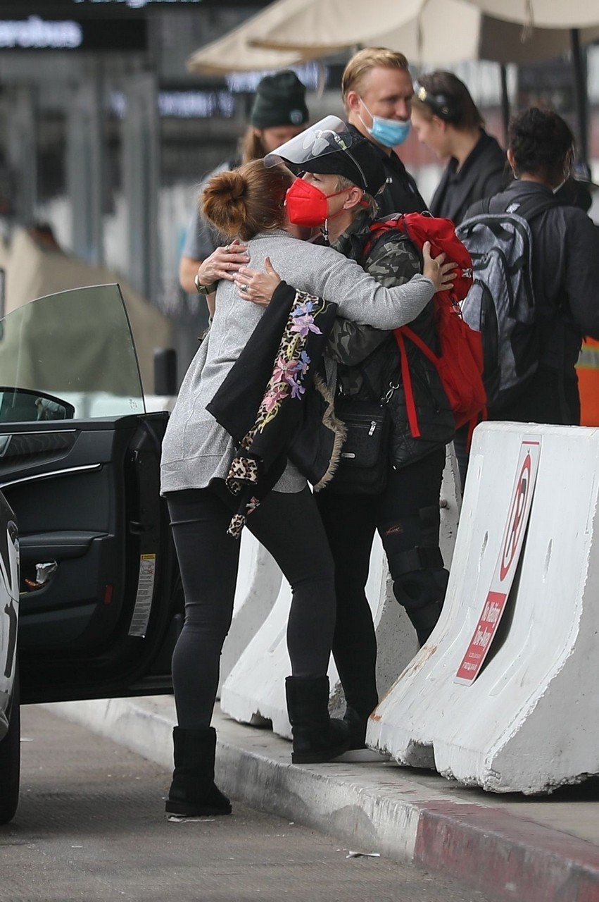 Amy Adams Arrives Airport Los Angeles