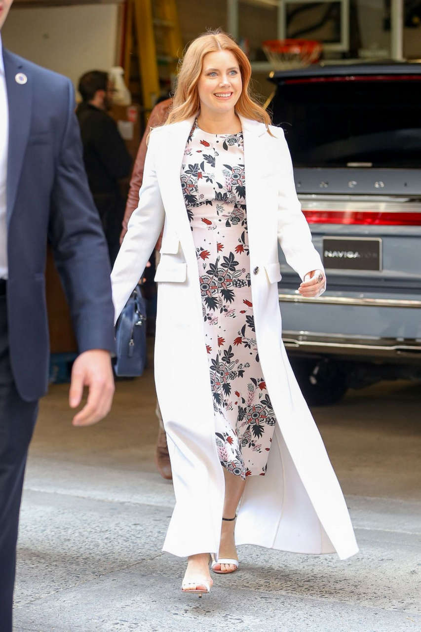 Amy Adams Arrives Live With Kelly Michael New York