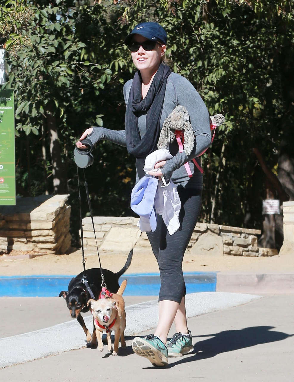 Amy Adams Tight Leggings Park Beverly Hills