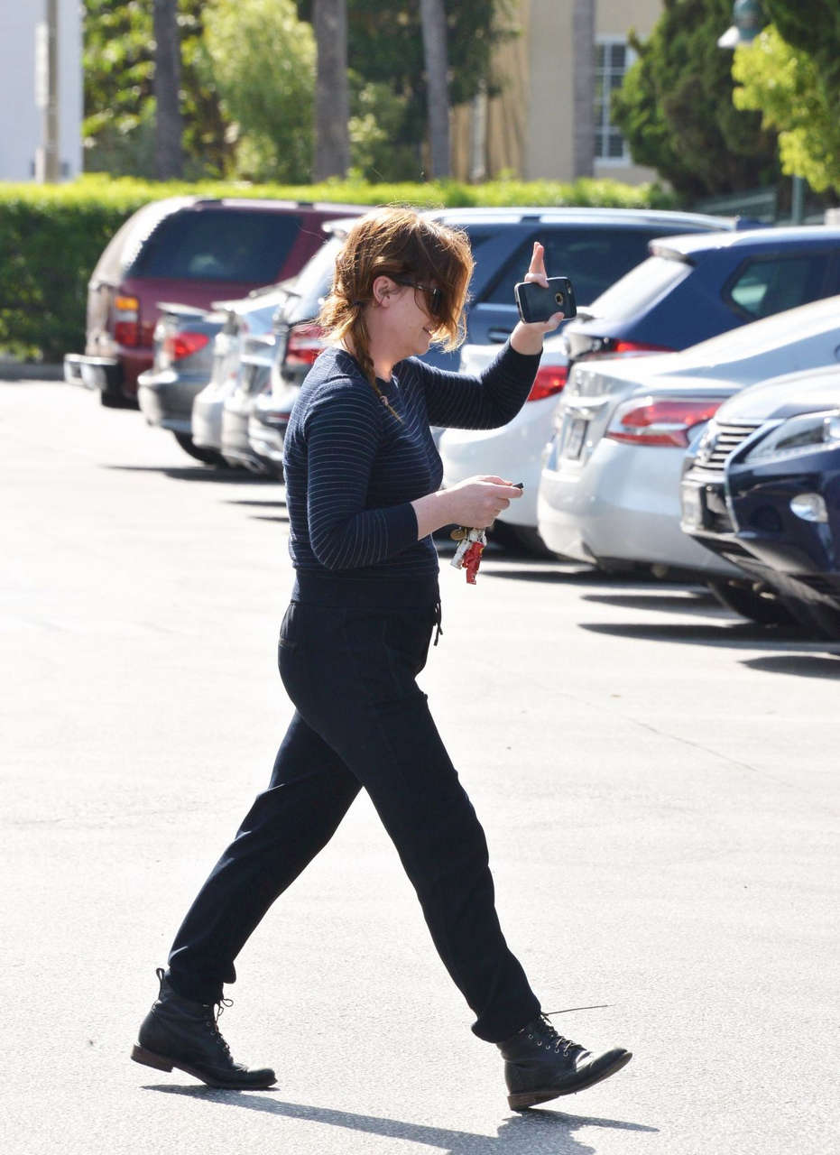 Amy Poehler Leaves Bristol Farms West Hollywood