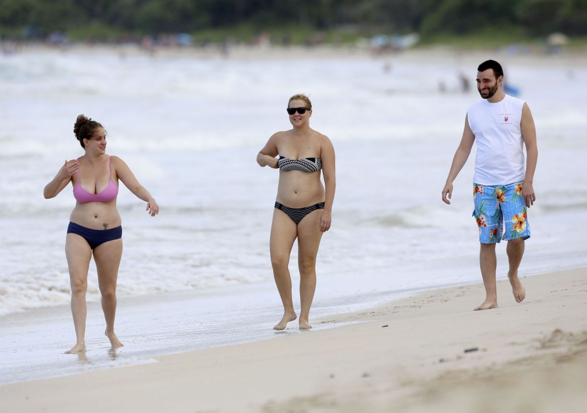 Amy Schumer Bikini Beach Hawaii