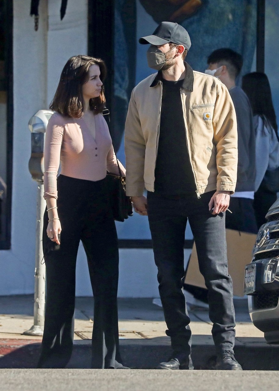 Ana De Armas Out With Boyfriend Los Angeles
